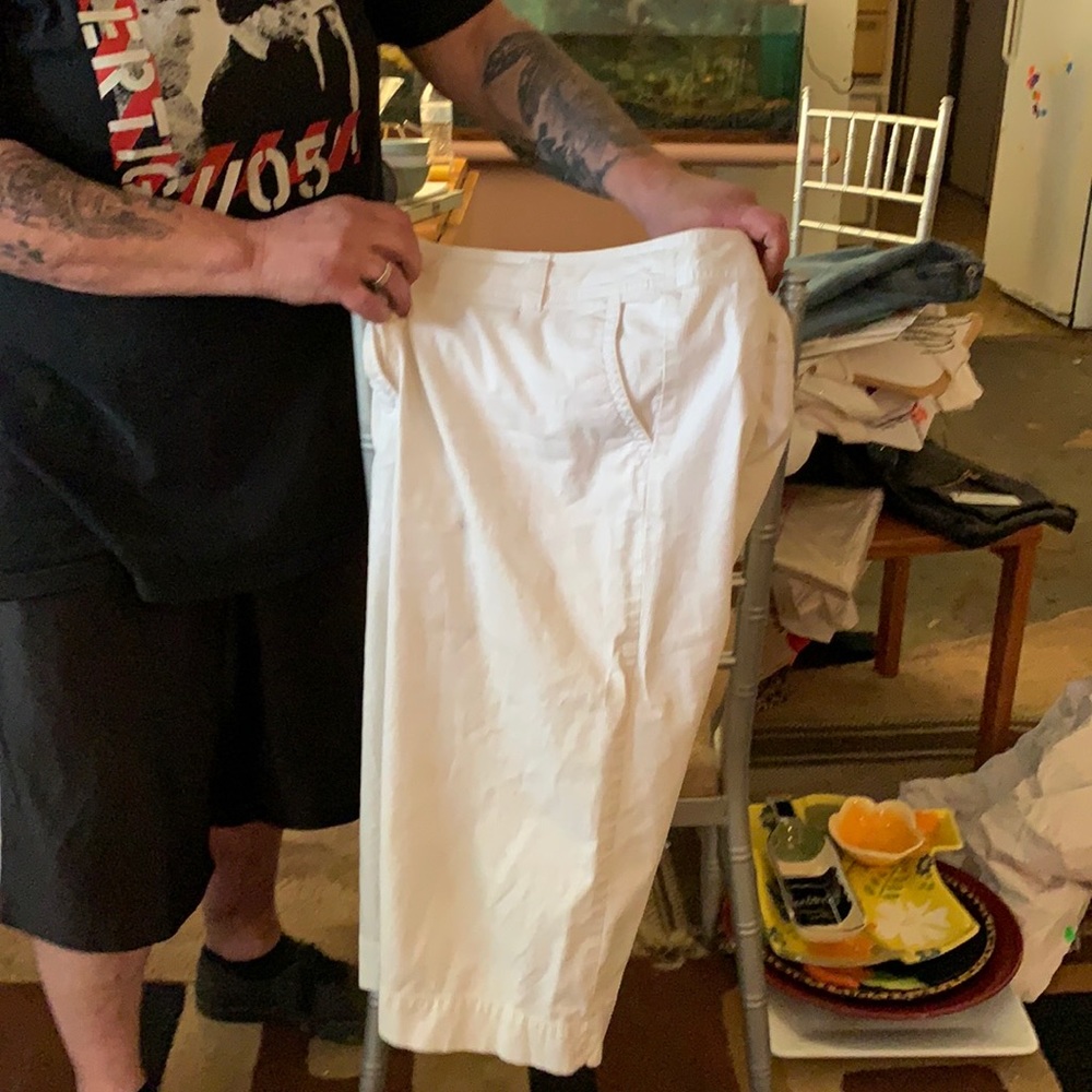 White capris size 2